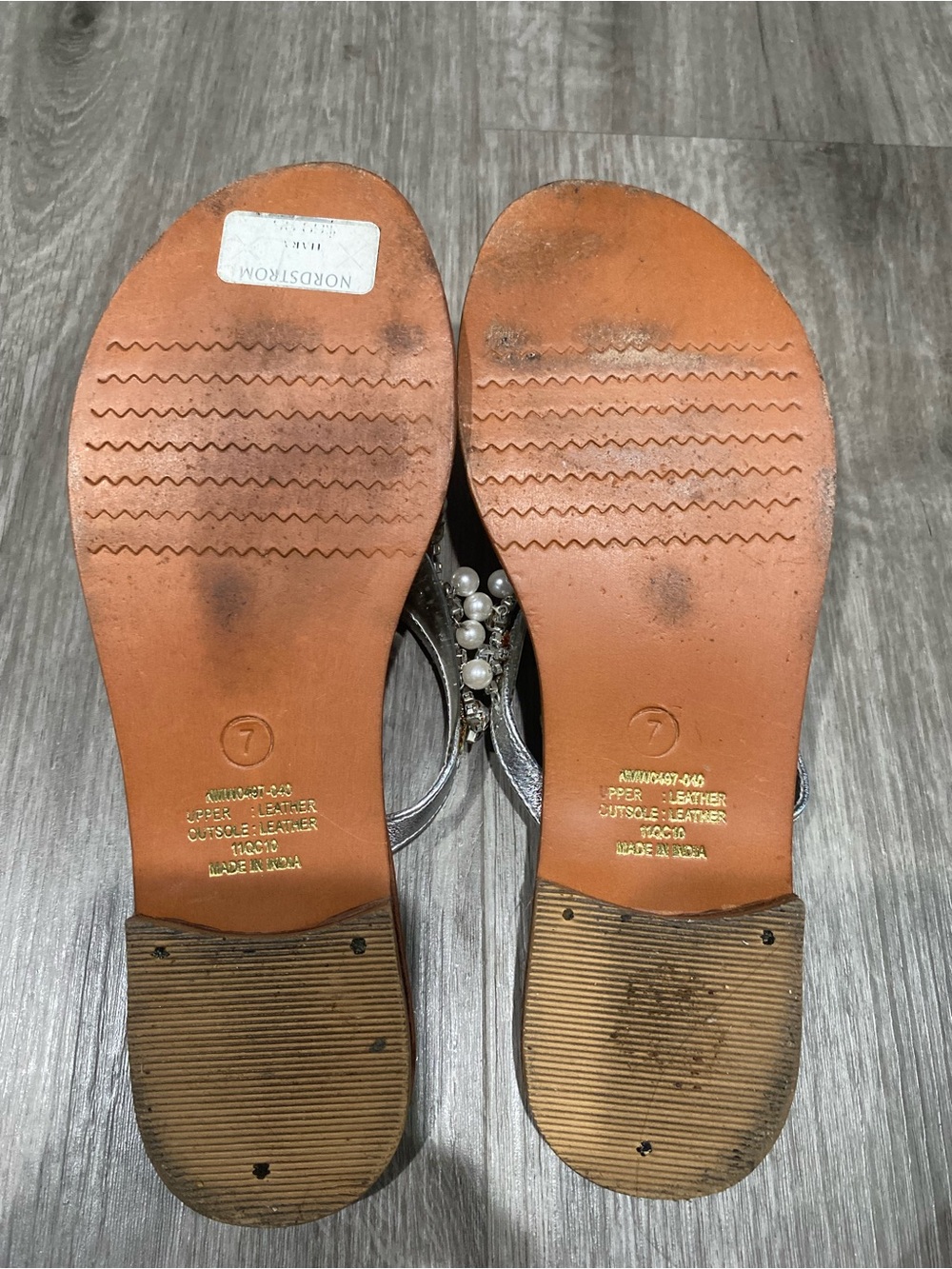 Nordstrom Silver Pearl & Crystal Embellished Toe-Ring Sandals - Picture 6 of 7